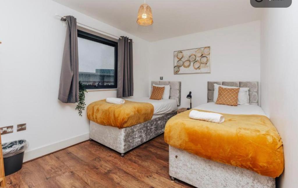 Sl Luxury 2 Bed Broad St Home Бирмингам Екстериор снимка