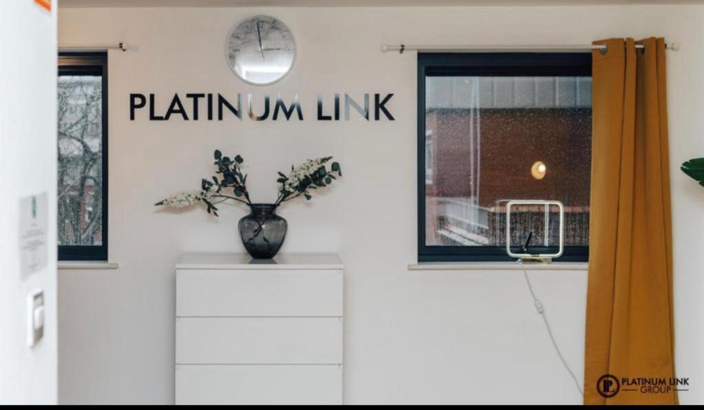 Sl Luxury 2 Bed Broad St Home Бирмингам Екстериор снимка